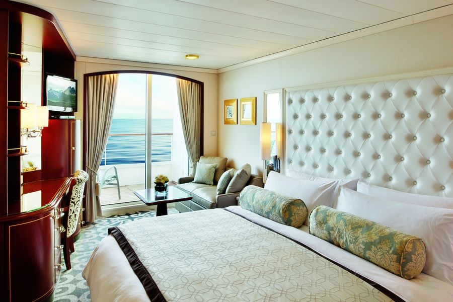 Deluxe каюта с балконом (P2) на Crystal Serenity