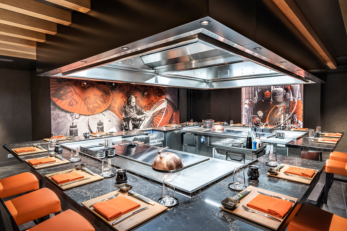 Ресторан Teppanyaki и суши бар