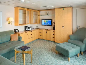 Royal Family сьют (FS) на Freedom Of The Seas