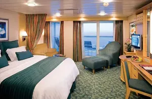 Сьют Sunset Junior на Freedom Of The Seas