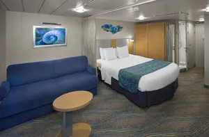 Внутренняя каюта Spacious на Oasis Of The Seas