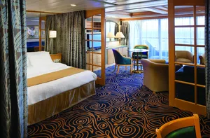 Сьют Owner`s с 1 спальней на Vision Of The Seas