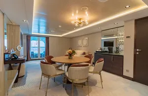 Khuzama Premier Family Suite на Aroya